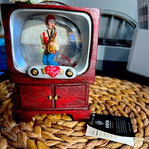 I LOVE LUCY MUSICAL WATER GLOBE